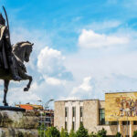 میدان اسکندر بیگ واقع در تیرانا آلبانی